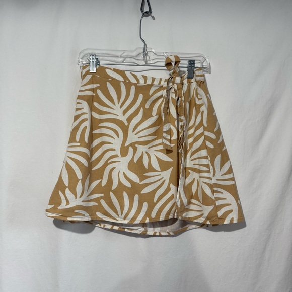 a new day Dresses & Skirts - A New Day Tan and‎ White A-Line Skirt